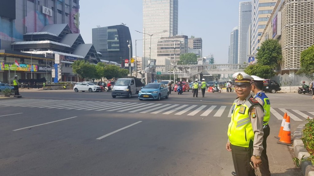 Jalan Mh Thamrin Dibuka Rute Transjakarta Kembali Normal