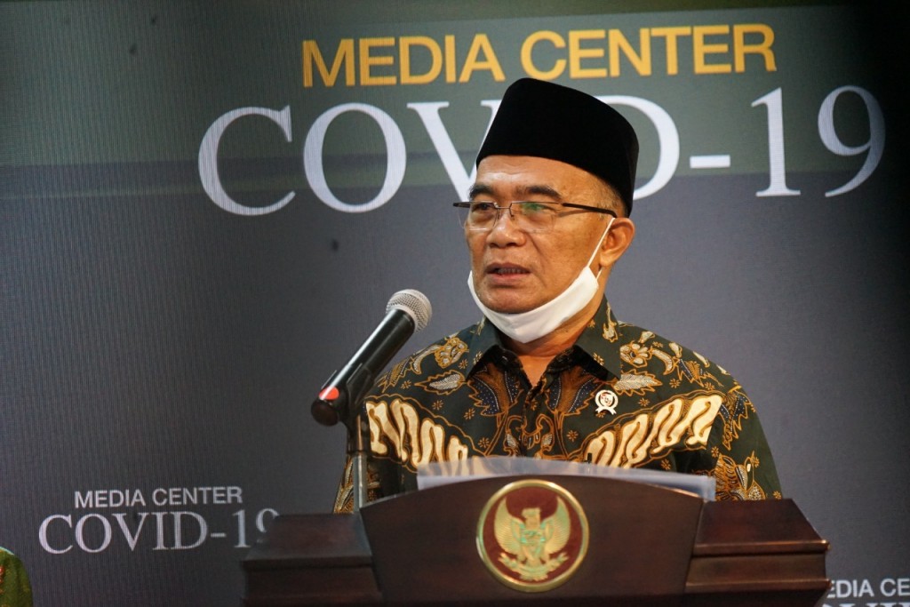Jokowi Perintahkan Menko PMK, Mensos, dan Mendes PDTT Percepat ...