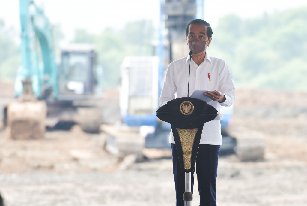 Jokowi Groundbreaking Pabrik Baterai Kendaraan Listrik Pertama Di ...