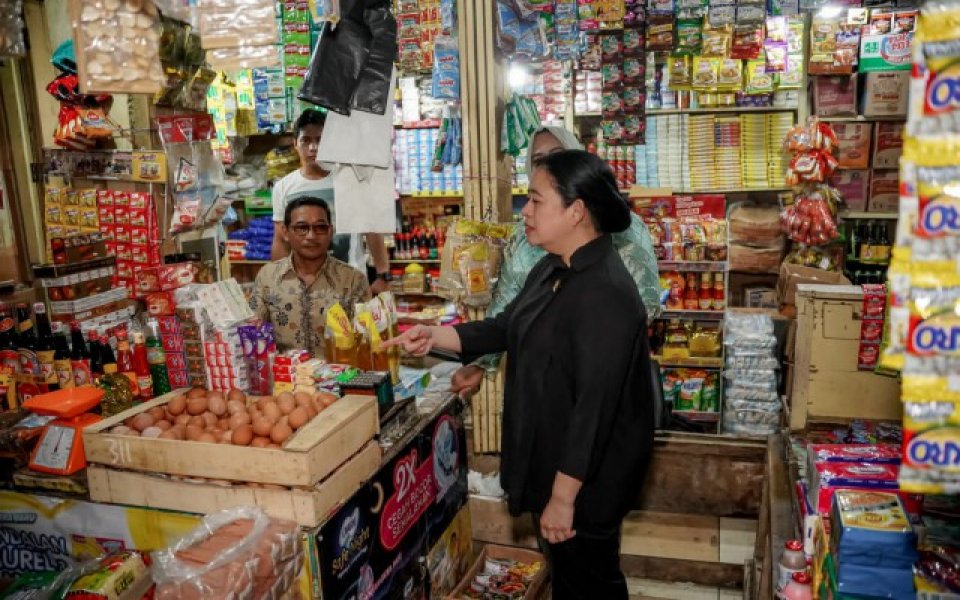 Kunjungi Pasar Indralaya, Puan Maharani Cek Harga Kebutuhan Pokok