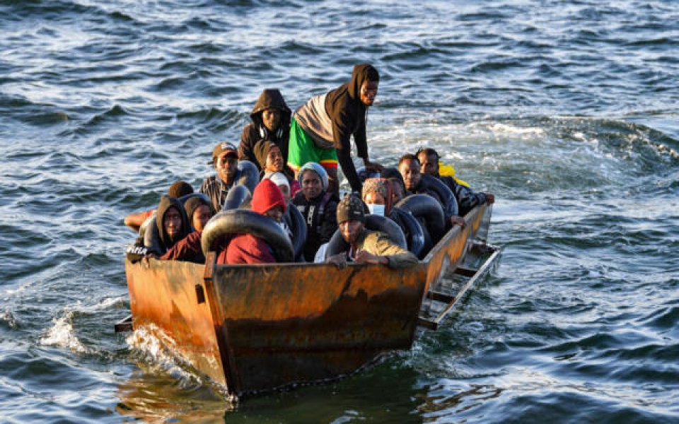 Kapal Angkut Migran Terbalik di Laut Tunisia, 5 Orang Tewas dan 28 Masih Hilang