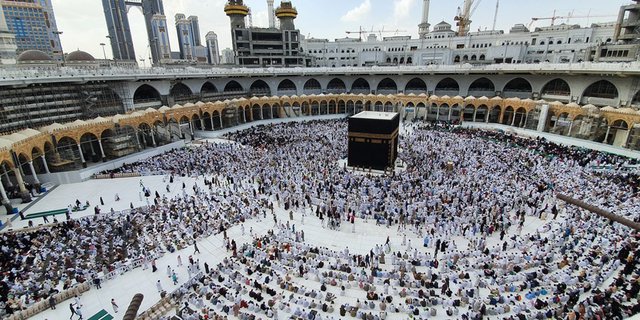 DPR Minta Tambahan 8.000 Kuota Haji Diprioritaskan Untuk Jemaah Lanjut Usia