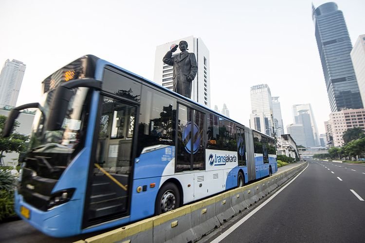 Ini Cara ke PRJ Naik Bus Transjakarta