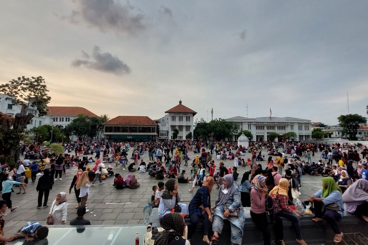 Libur Sekolah, Kawasan Kota Tua Diserbu Pengunjung