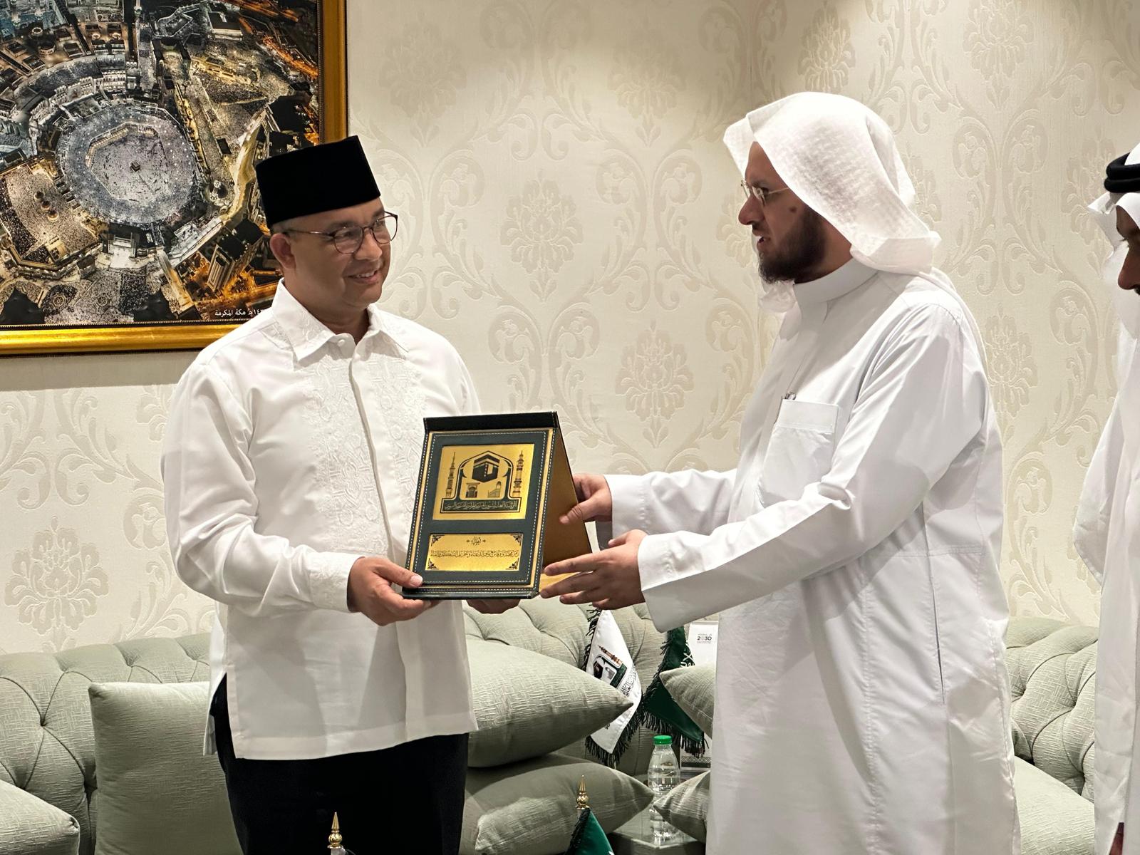 Bertemu Sheikh Abdul Muhsin Al Qasim, Anies Ungkap Kekaguman Imam Masjid Nabawi Terhadap Umat Islam Indonesia