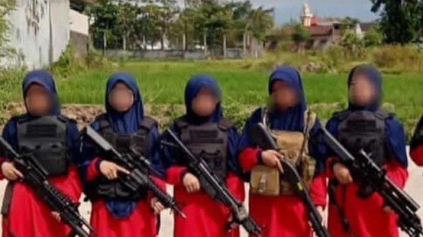 Viral Santriwati Tenteng Airsoft Gun di Magetan, Ponpes Sebut Akan Jadi Ekstrakurikuler