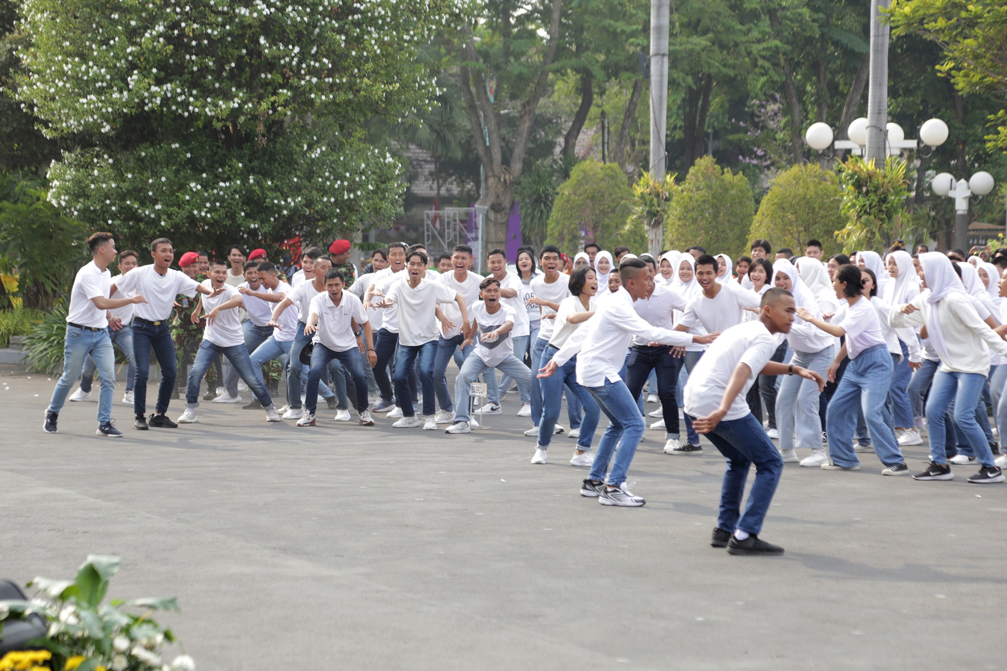 Gelar Wisuda Ke 2 Universitas Muhammadiyah A R Fachruddin Terus