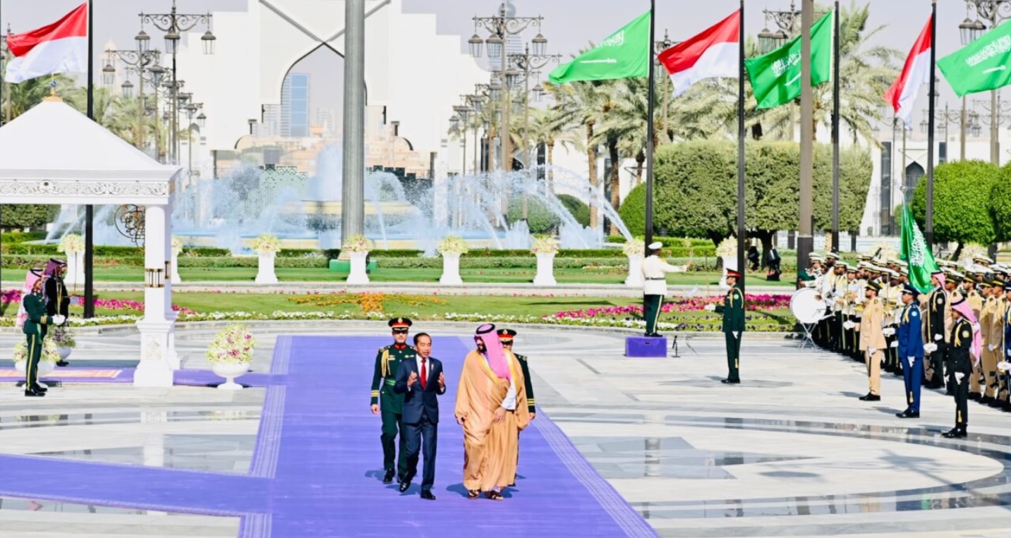 Presiden Jokowi Bertemu dengan PM Arab Saudi di Istana Al-Yamamah