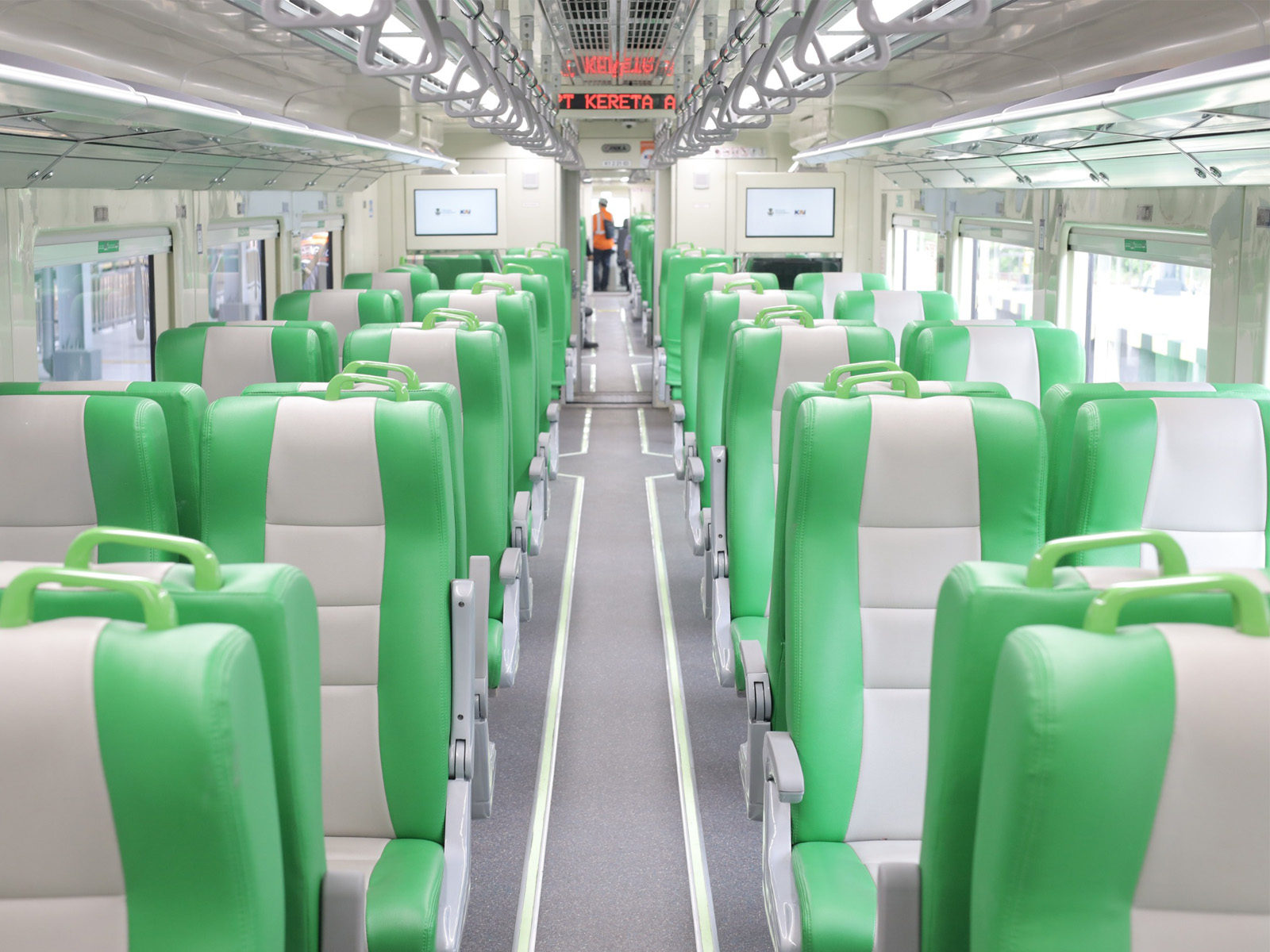 Hingga 22 Oktober, KA Feeder Kereta Cepat Whoosh Sudah Layani 30.532 Pelanggan