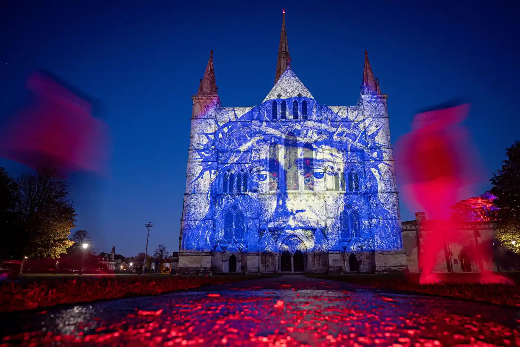 Yesus Kristus Mengenakan Mahkota Duri di Katedral Salisbury