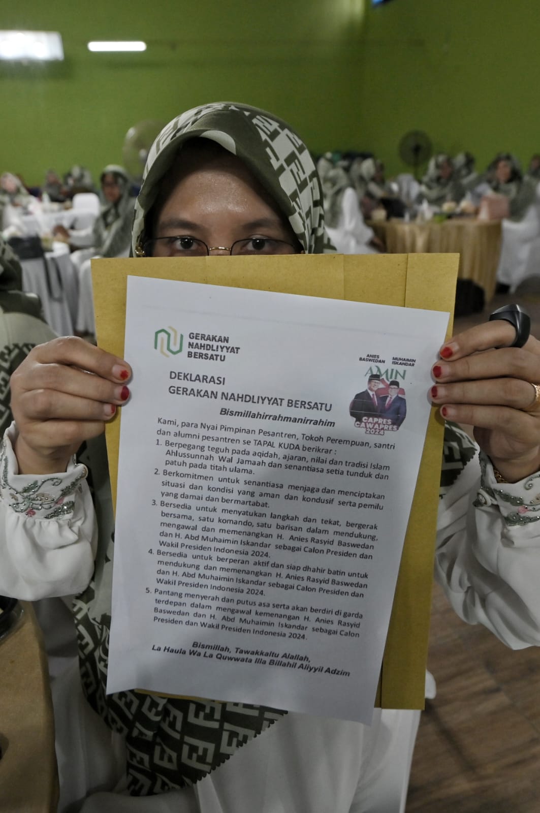 Ibu Nyai Hj. Djuwairiyah Fawaid Asad Bacakan Baiat Dukungan Nahdliyin ke AMIN, Ini Isinya