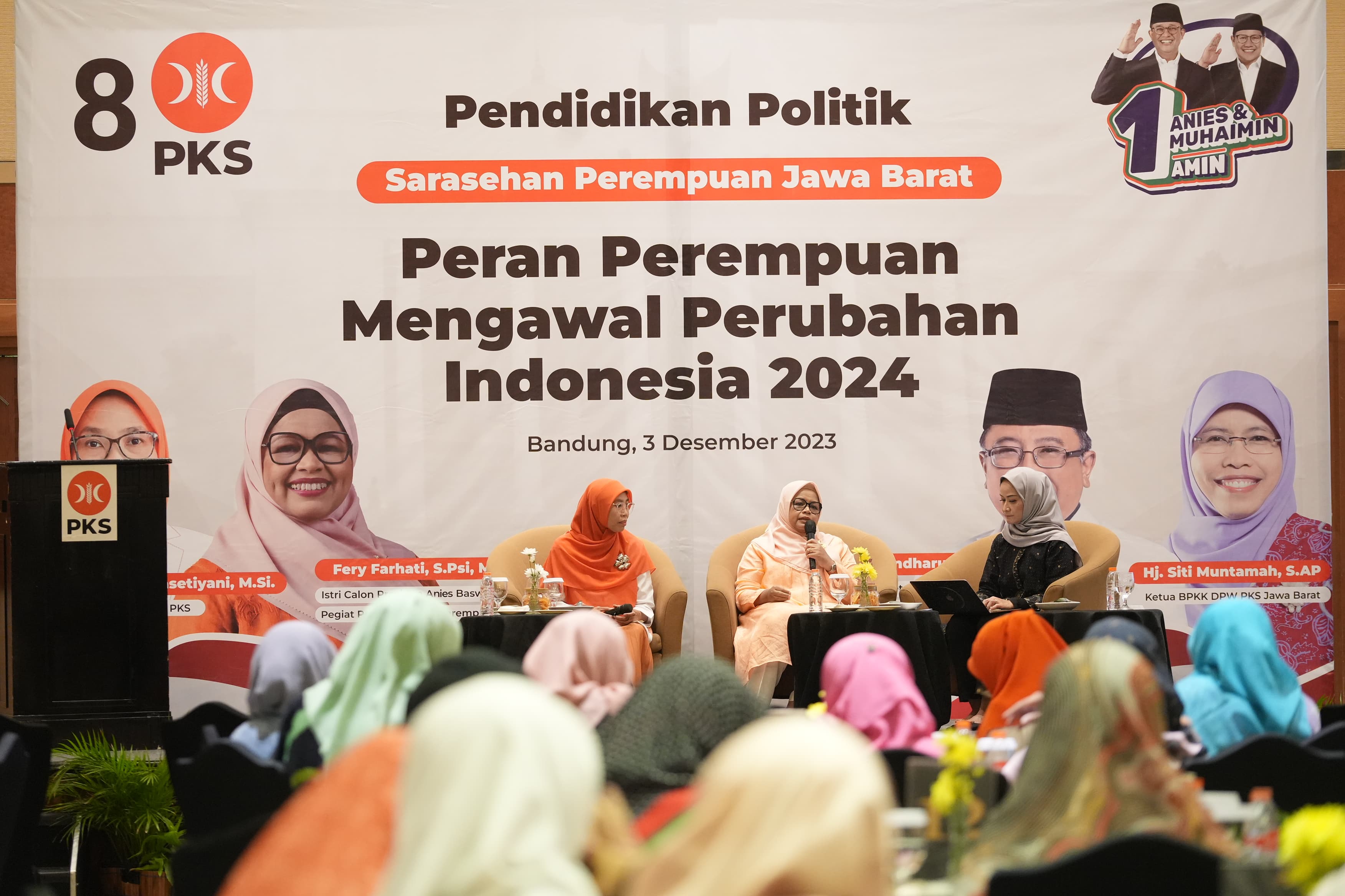 Sarasehan di Bandung, Istri Anies Baswedan Bicara Stereotipe hingga Peran Perempuan di Politik