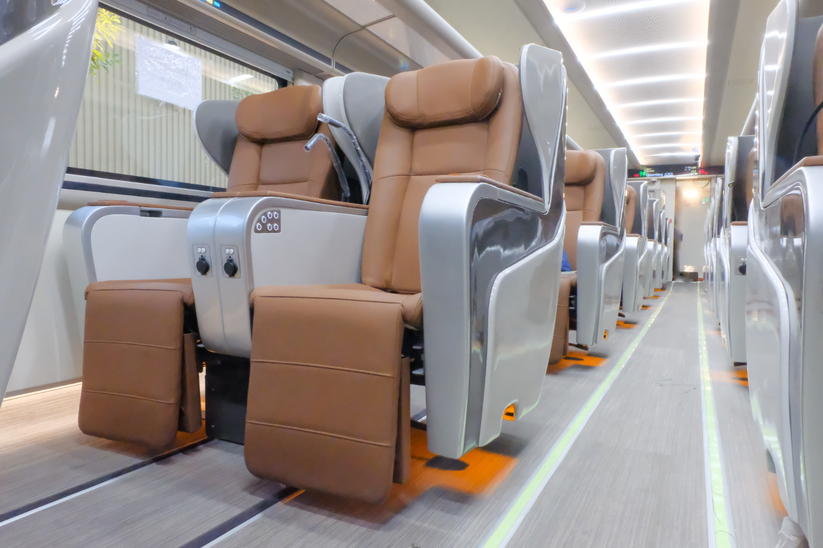 Mulai Besok, KA Argo Lawu Gunakan Kereta Eksekutif dan Luxury New Generation
