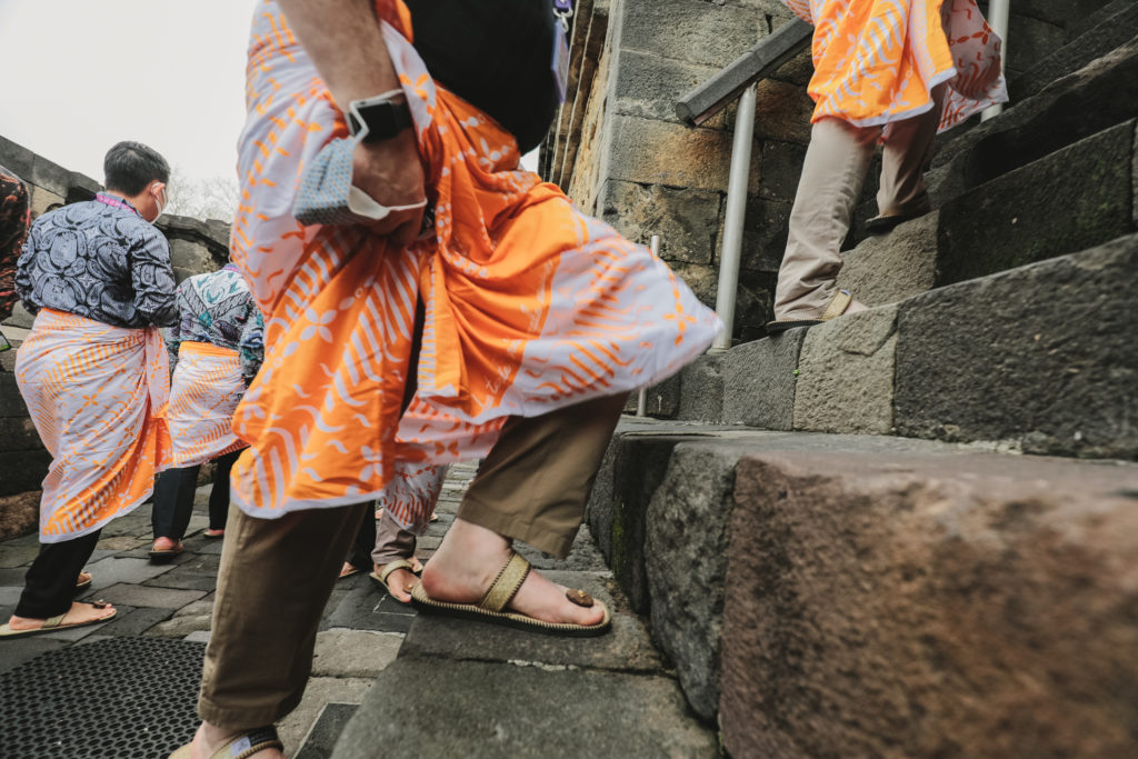 Sandal Upanat, Terinspirasi dari Relief pada Candi Borobudur