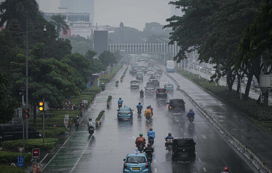 BMKG: Hari Ini Hujan Basahi Jakarta