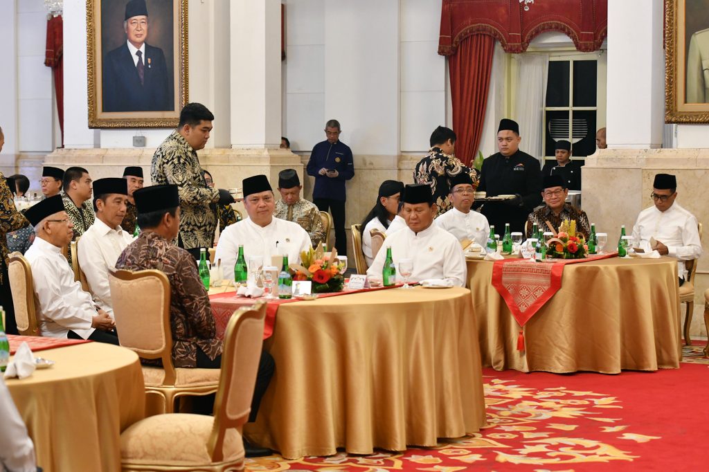 Momen Presiden Jokowi Gelar Buka Puasa Bersama Kabinet Indonesia Maju