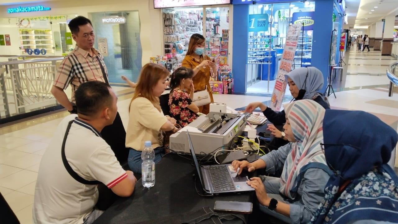 Dekatkan Pelayanan pada Masyarakat, Pemkot Surabaya Hadirkan Mobling PBB On The Weekend