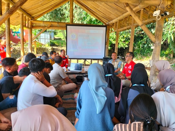 Gandeng PMI, Ubaya Selenggarakan Pelatihan Pertolongan Pertama Gawat Darurat bagi Pengelola Wisata di Mojokerto