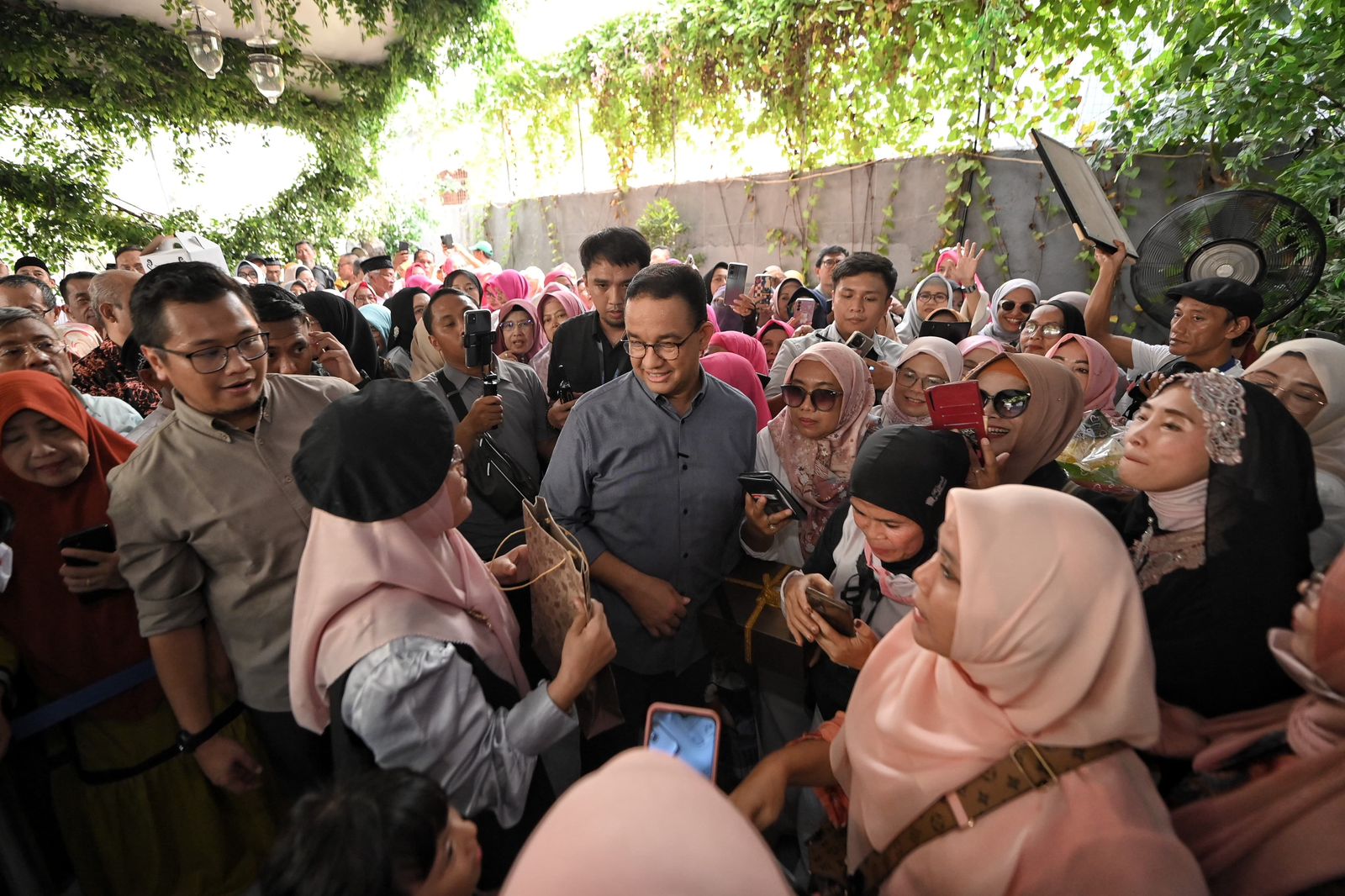Relawan: Warga Minang di Jakarta akan Dukung Anies Maju Gubernur Jakarta Periode Kedua