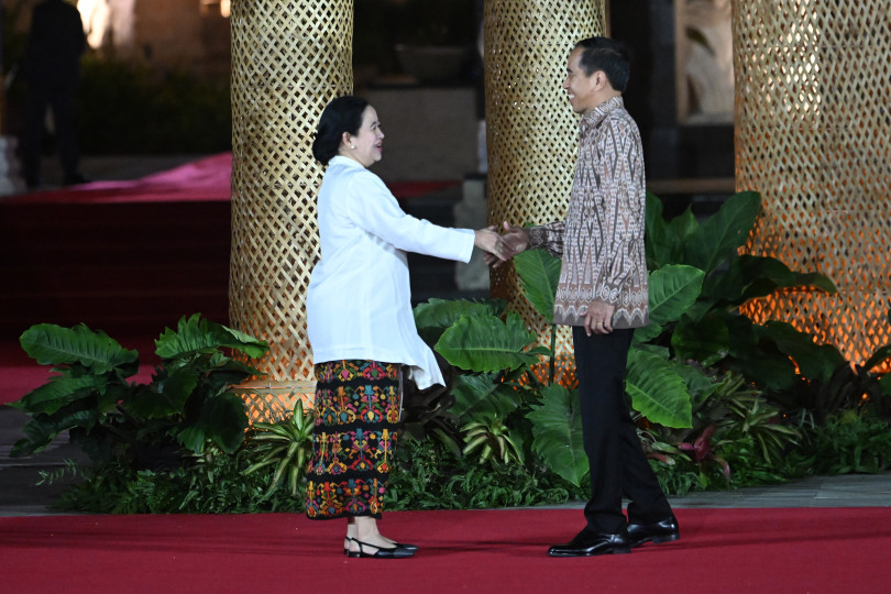 Disambut Hangat Jokowi, Puan Hadiri Welcoming Dinner World Water Forum di Bali