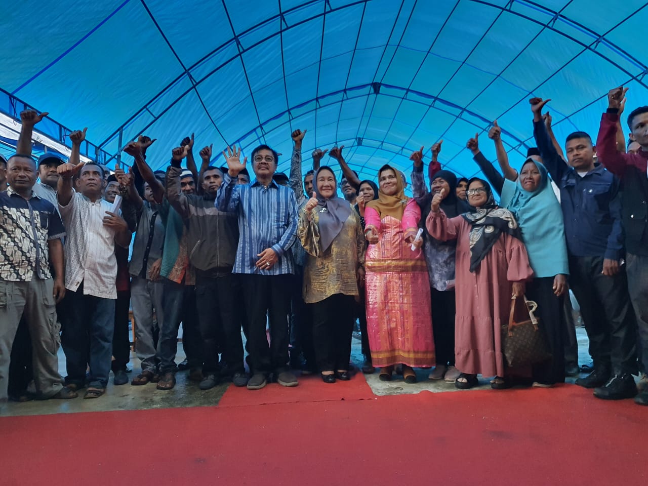 Warga Muna Barat Deklarasi Dukung Tina Nur Alam untuk Gubernur Sultra