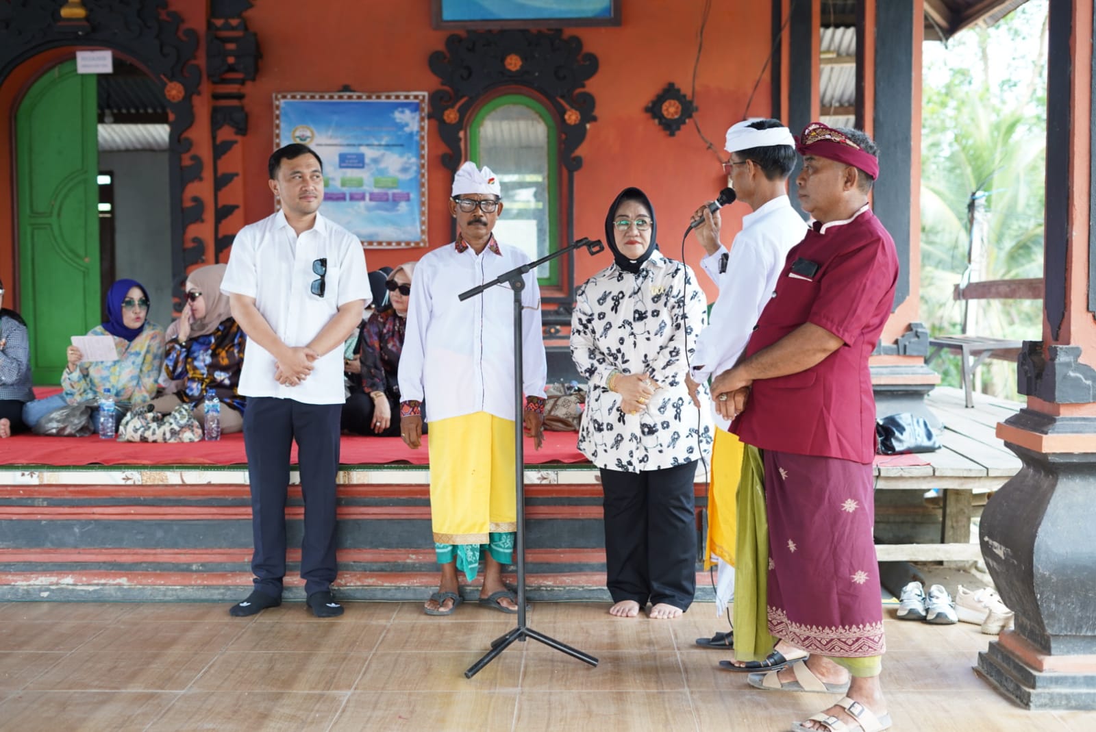 Cawagub Ihsan Ajak Pemuda Hindu Maknai Momen Galungan Untuk Perkokoh Persatuan Jelang Pilkada Sultra