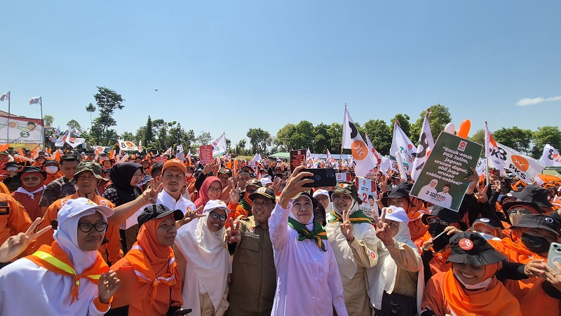 Konsolidasikan 2500 Kader Perempuan Pelopor, Ketua PKS Jatim Launching Gerakan Jurkam Emak-emak untuk Khofifah