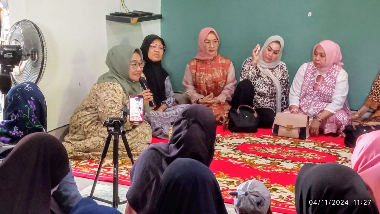 Bantuan Usaha dan Beasiswa dari Tina-Ihsan Digemari Emak-emak Sultra