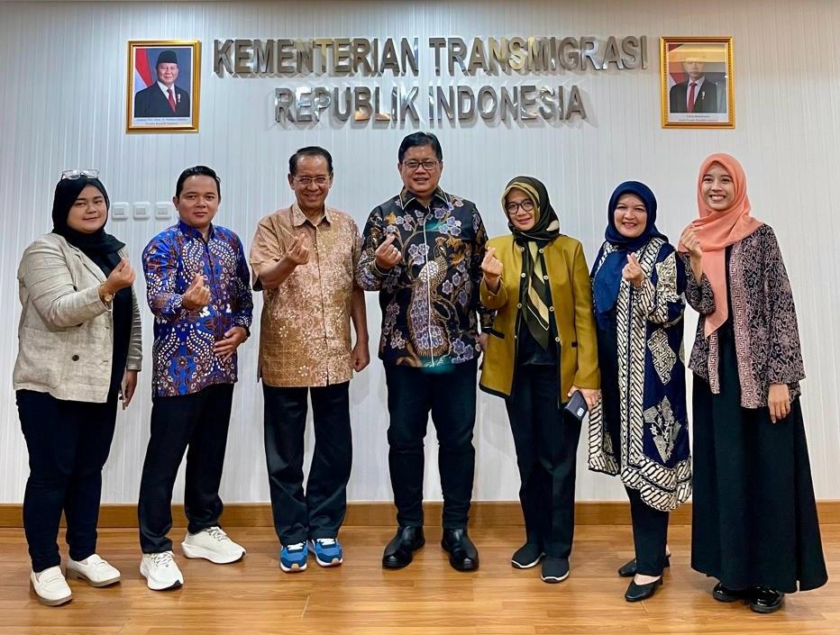 Terima Rektor UICI, Viva Yoga Dukung Ekosistem Digital Di Kawasan Transmigrasi