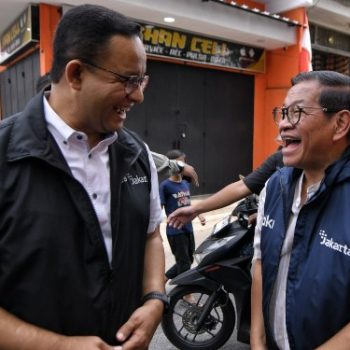 Makin Lengket, Anies Baswedan Live TikTok Bareng Pramono Anung