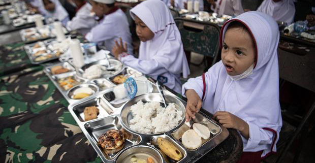 Pastikan dari Bahan Lokal, Pemerintah Gelar Makan Bergizi Gratis Mulai Besok