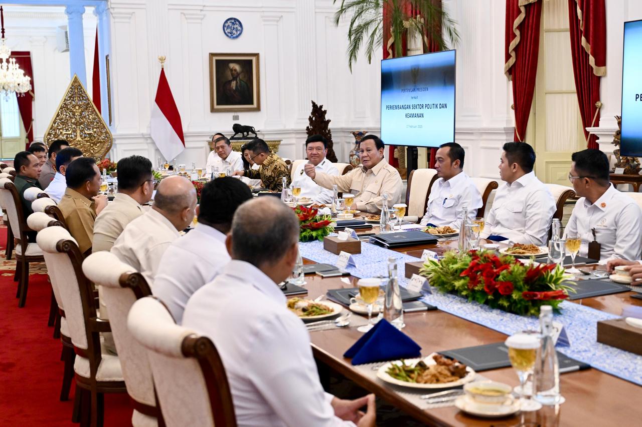 Gelar Ratas dan Makan Siang Bersama, Presiden Prabowo Bahas Penanganan Judi Online hingga Perlindungan Anak di Ranah Digital