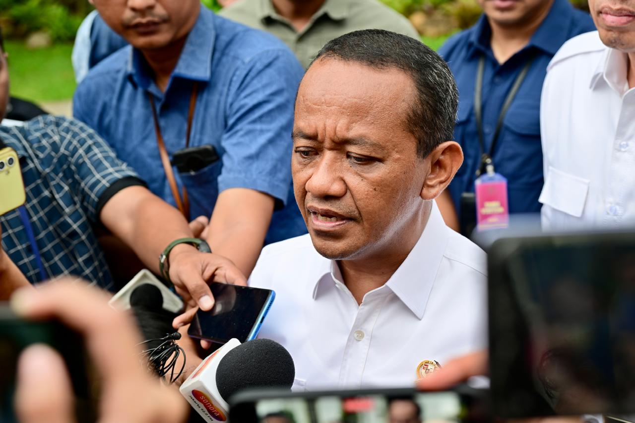 UI Minta Bahlil Lahadalia Perbaiki Disertasi