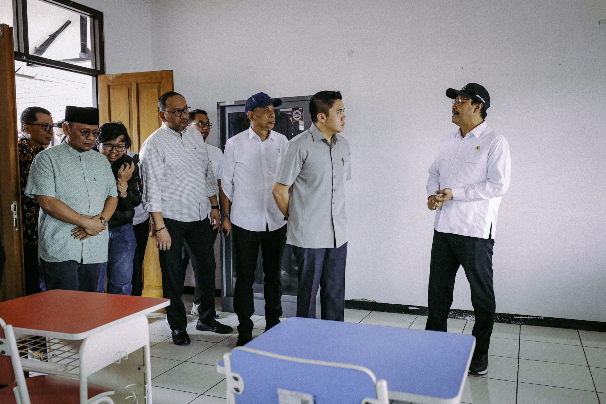 Seskab Teddy dan Mensos Cek Kesiapan Sekolah Rakyat di Bekasi