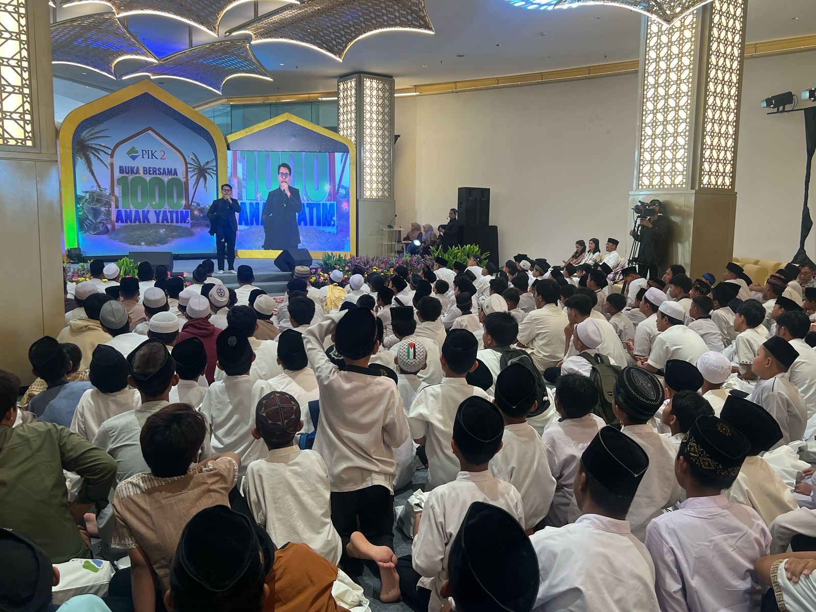 Tebar Kebaikan Ramadan, Agung Sedayu Berbagi dengan 1.000 Anak Yatim di PIK 2