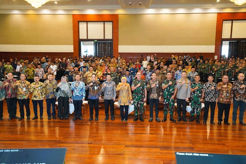 Gubernur Khofifah Bersama Forkopimda  Pastikan Mudik Lebaran di Jatim Lancar, Aman dan Nyaman