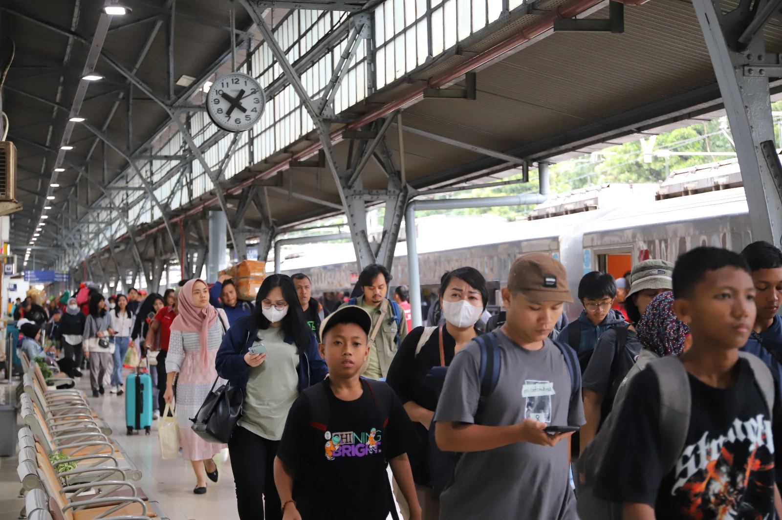 Puncak Arus Balik Diperkirakan 6 April 2025, KAI Imbau Masyarakat untuk Segera Merencanakan Perjalanan