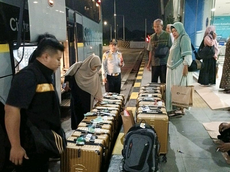 Terminal Pulo Gebang dan Kampung Rambutan Siagakan Angkutan Malam Hari