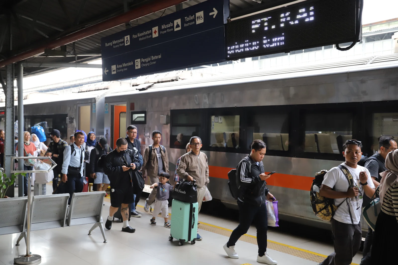 Long Weekend Paskah, KAI Hadirkan KA Tambahan Yogyakarta-Gambir