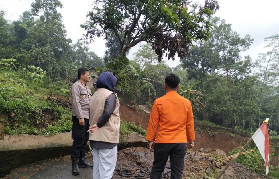 Pergeseran Tanah di Subang, Belasan Rumah Warga Dievakuasi