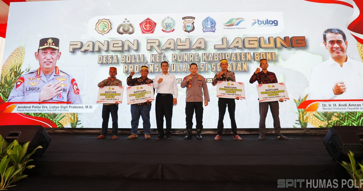 Kapolri-Mentan Panen Raya Jagung di Bone, Dukung Program Ketahanan Pangan Nasional