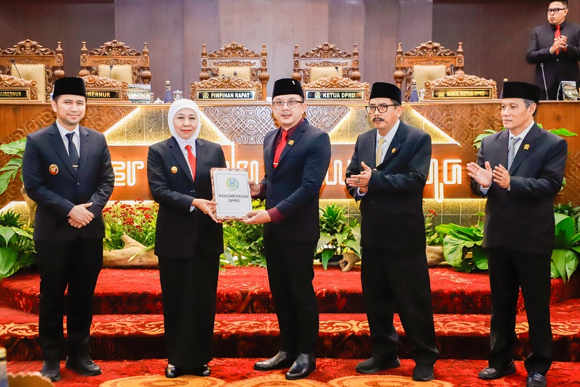 DPRD Jatim Setujui LKPJ Akhir Tahun Anggaran 2024, Gubernur Khofifah Pastikan Semua Rekomendasi Jadi Acuan Perbaikan Pembangunan Jatim