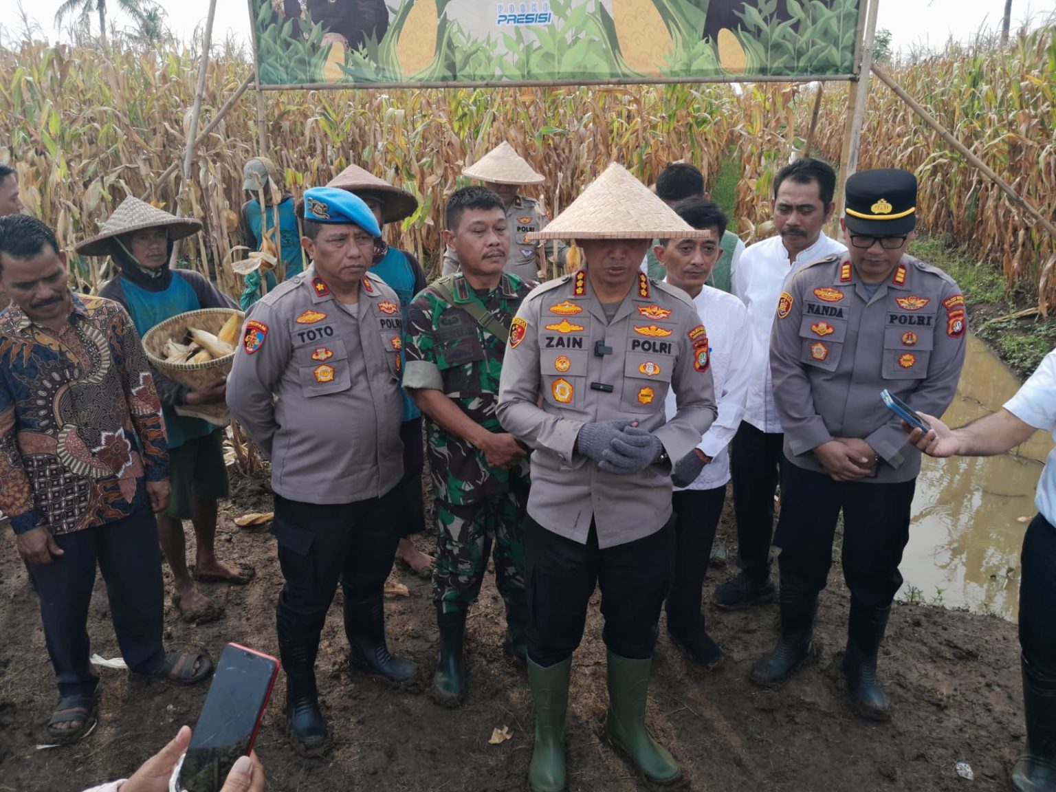 Panen Raya Jagung Serentak Bersama PIK2 di Desa Tegal Angus