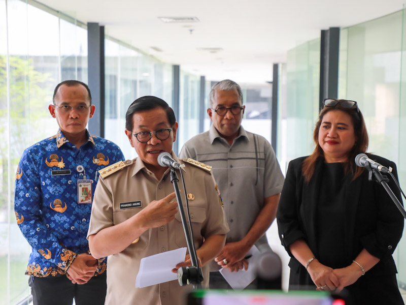 Pramono: Pemprov DKI akan Benahi Tiang Monorel Terbengkalai