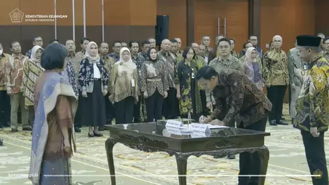 Menkeu Sri Mulyani Lantik Dirjen Pajak Bimo Wijayanto dan 21 Pejabat Eselon I
