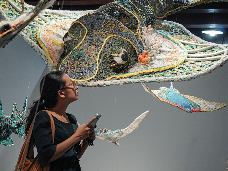 Ghost Nets: Awakening the Drifting Giants, Pameran Seni Ajak Jaga Lautan