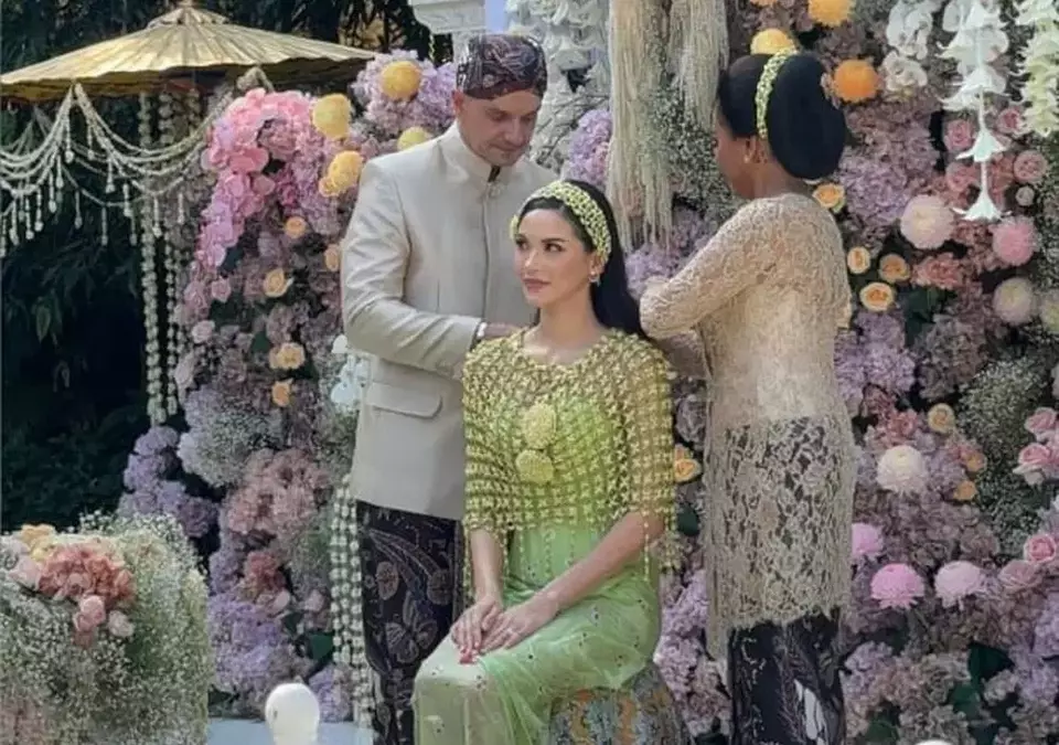 Pesona Alyssa Daguise Jalani Prosesi Siraman, Kental Nuansa Adat Jawa