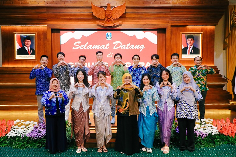 Terima Delegasi Mahasiswa Peking University Tiongkok, Gubernur Khofifah Promosikan Wisata Unggulan Jatim