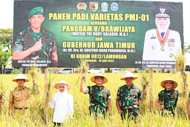 Apresiasi Kampung Pangan Terpadu Kodim 0812 di Lamongan, Gubernur Khofifah Siap Replikasi Integrated Farming Wujudkan Kedaulatan Pangan