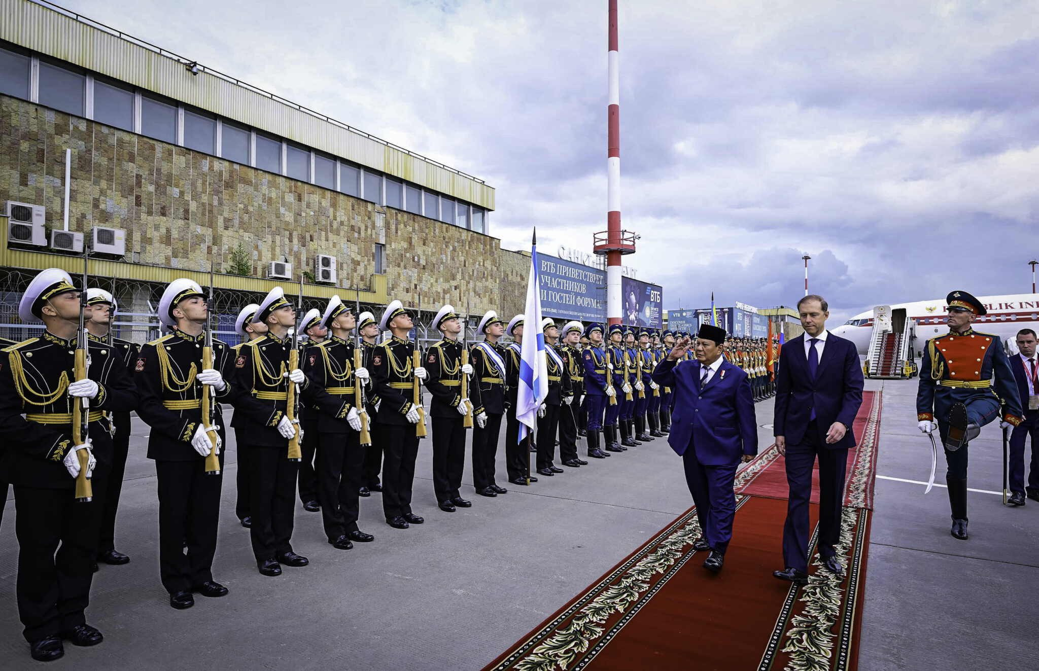Tiba di St. Petersburg, Presiden Prabowo Bertemu Presiden Putin dan Hadiri SPIEF 2025